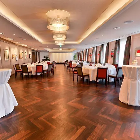 ホテル Adler アスペルク